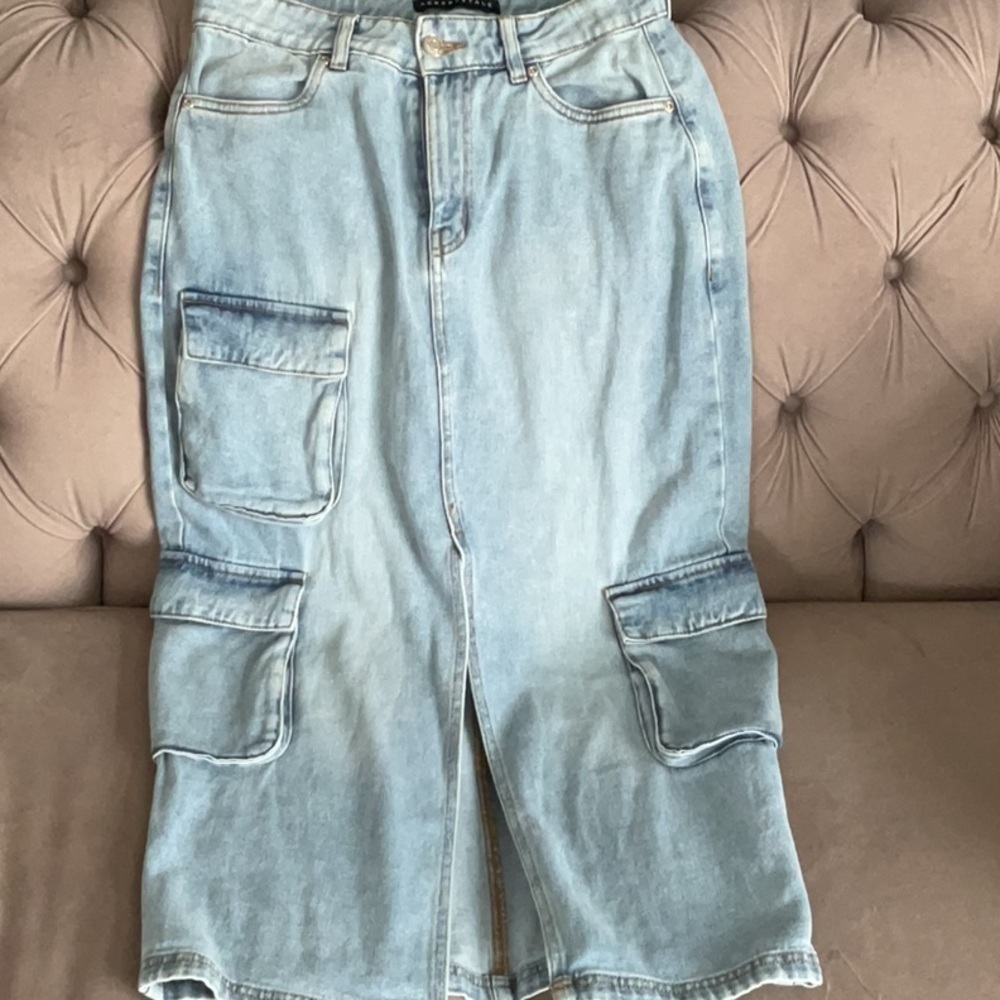Aeropostale cargo light wash maxi jean skirt in M